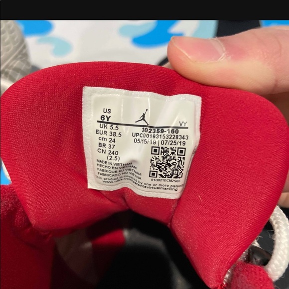 Air Jordan 9’s Retro GS - Picture 7 of 8